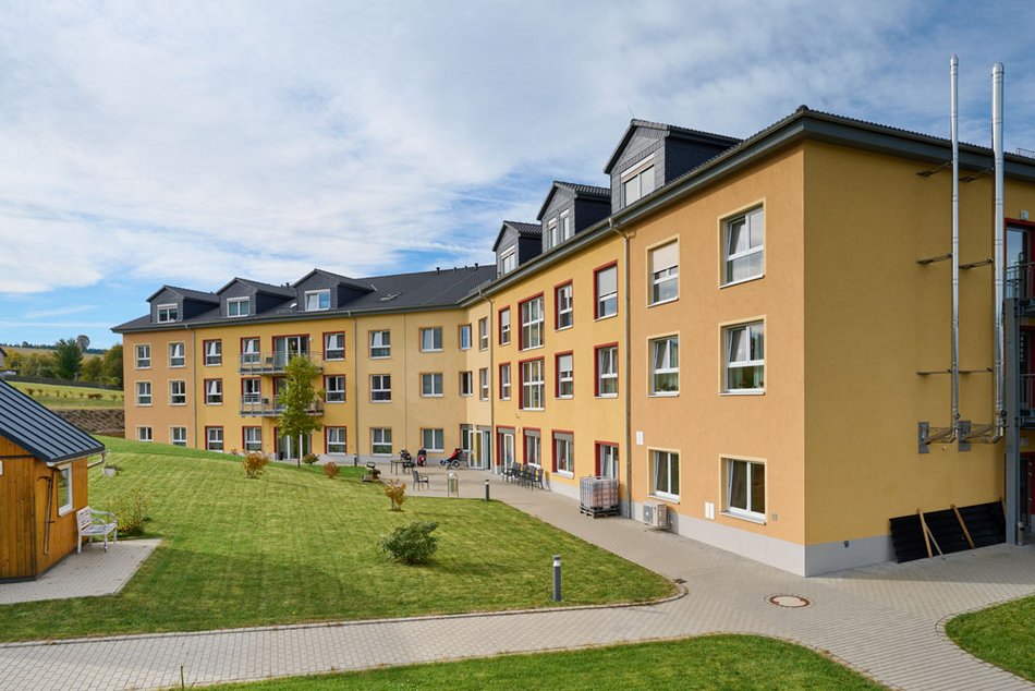 Außenansicht Evangelisches Seniorenpflegeheim Sehmatal